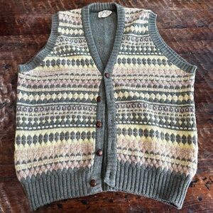 Vtg. Lord Jeff Grey Fair Isle Wool Button Vest size L